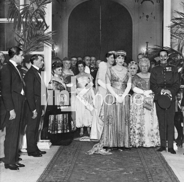 Alfonso XIII familia real hotel ritz 1917